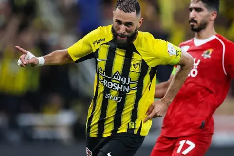 بنزيما يقلص الفارق مع رونالدو.. ترتيب هدافي الدوري السعودي